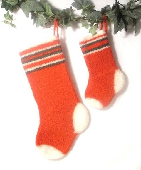 Simple Felt Christmas Stocking- Knitting Pattern
