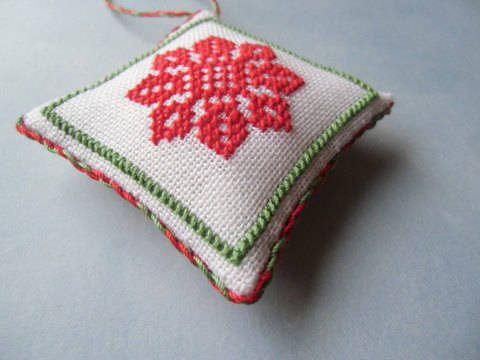 Christmas ornaments collection x 54 tiles - Cross stitch pattern. Instant download PDF. (en)