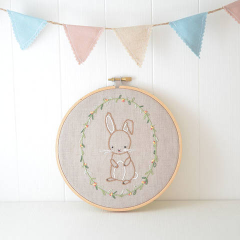 Little Bunny, hand embroidery PDF pattern & instructions (en)