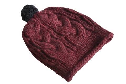Strickanleitung, Beanie mit Zopfmuster und kleinem Bommel