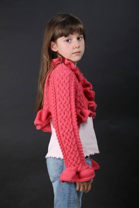 Gabriella - wunderschöne kurze Bolero-Jacke mit romantischem Volant