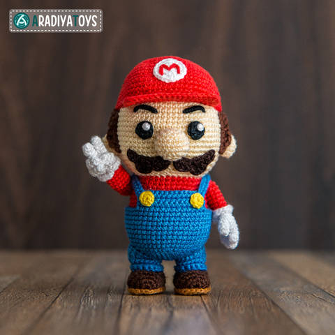 Häkelanleitung für Mario von „Super Mario Bros.“ von AradiyaToys