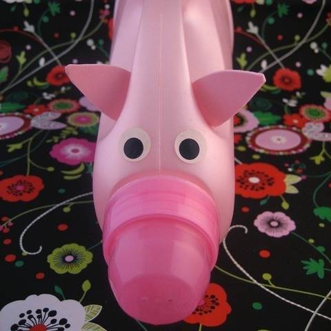 Das Weichspülerflaschen-Sparschwein, Upcycling
