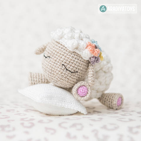 Crochet Pattern of Lamb Shelby by AradiyaToys