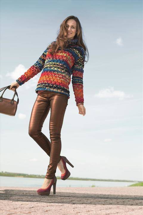 Lochmusterpulli mit Multicoloreeffekt