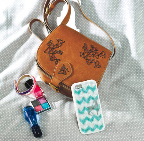 Handtasche und Smartphonehülle Stickanleitung
