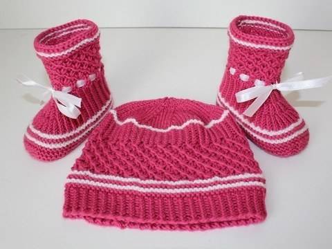 Strickanleitung Baby-Set, Booties und Mützchen im Sternchenmuster
