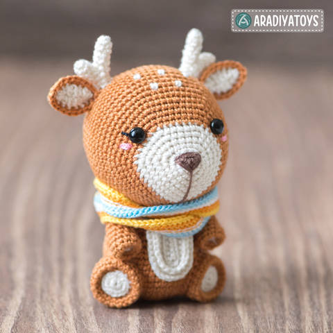 Crochet Pattern of Deer Kira by AradiyaToys