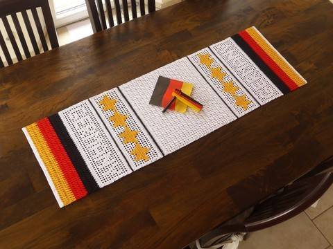 Häkelanleitung Tischläufer "Germany"