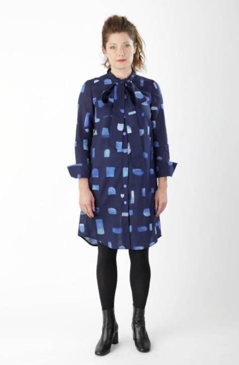 Robe blouse Cléo - Patron de couture avec instruction en images en Anglais et en Allemand