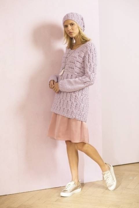 Pulli mit quer gestricktem Oberteil und Mütze