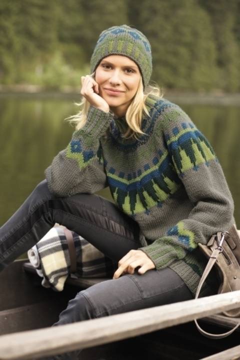 Pulli und Mütze mit Jacquardmuster