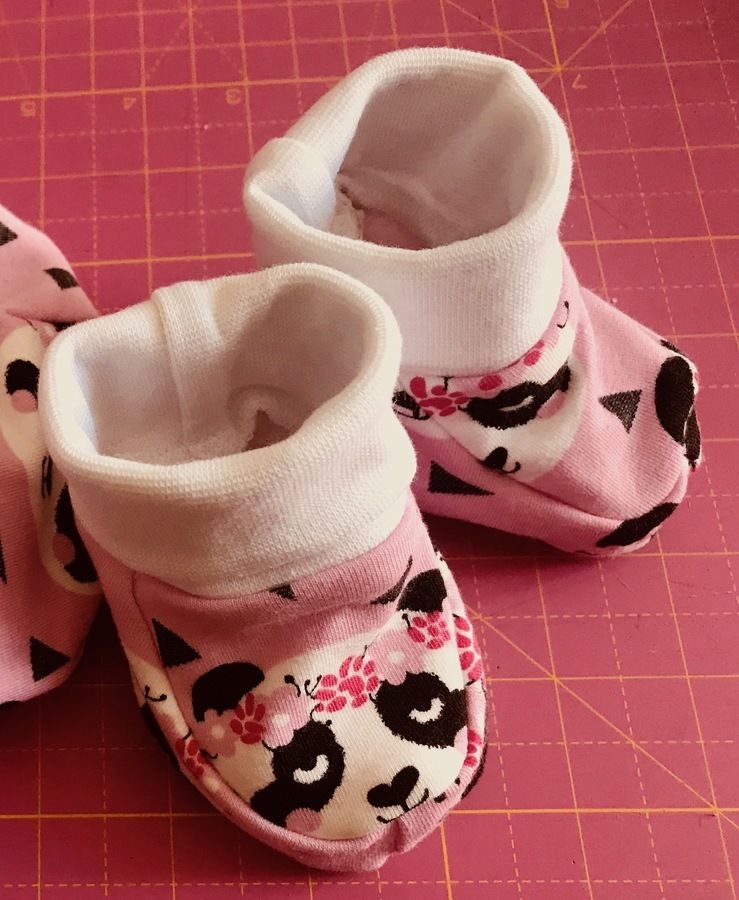 baby slippers Sewing pattern with tutorial (sizes 0/1month, 3/6months