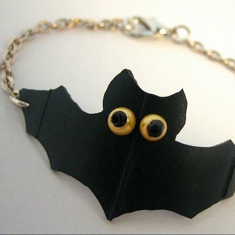 Armkette Fledermaus Upcycling aus Fahrradschlauch, Halloween