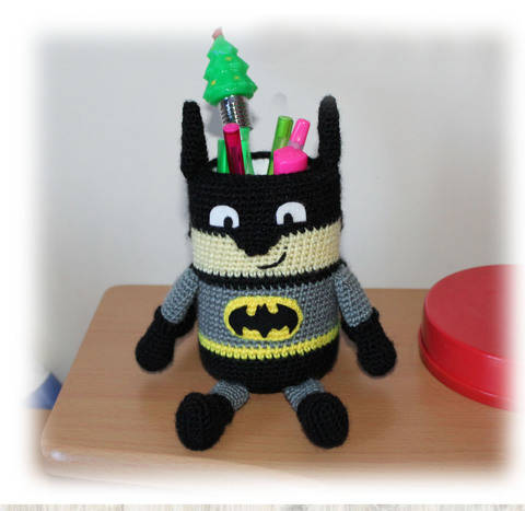 Batman Pencil Holder Pen Stand Crochet Pattern