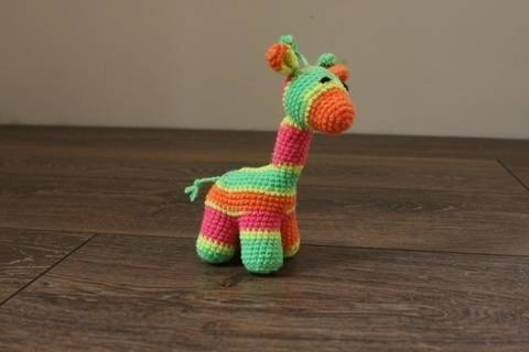 Häkelanleitung kleine Baby-Giraffe