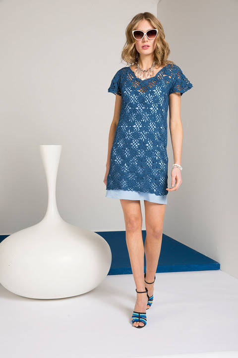 Kleid aus Häkelquadraten