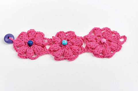 Armband aus Häkelmotiven