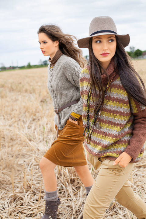 Pulli mit Diagonalmuster und Zopf