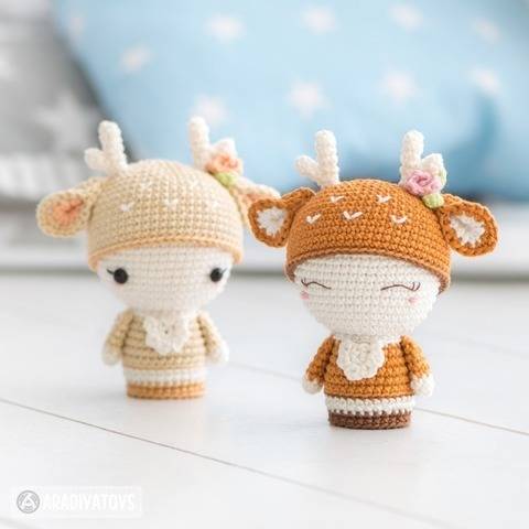 Crochet pattern of Mini Annie the Deer by AradiyaToys