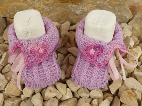 Strickanleitung Babyschuhe Herzchen