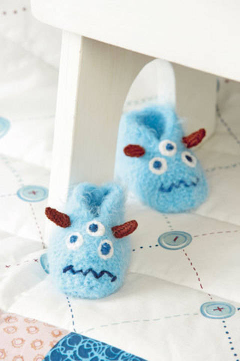 Hellblaue Monster-Schühchen