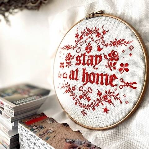 STAY AT HOME Kreuzstich Stickvorlage Stickmuster