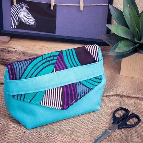 Sandra, la trousse sans fermeture ! 6 tailles /4 rabats