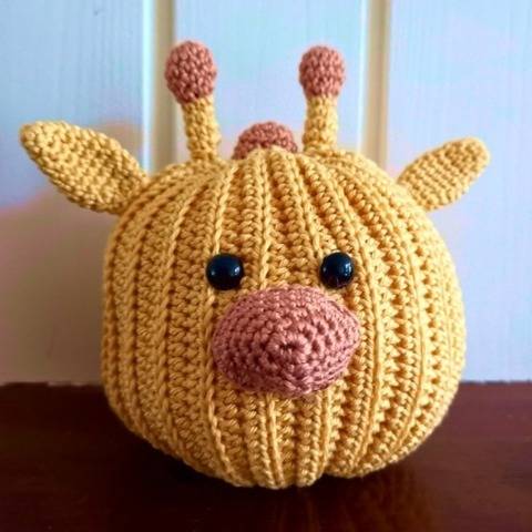 Pumpkin Pals Giraffe