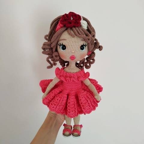 Astrid Doll crochet pattern in latina outfit