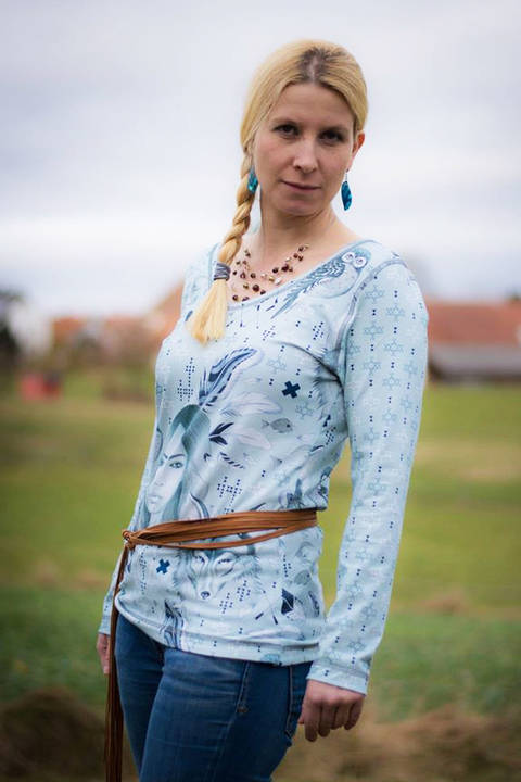 Effektvolles Shirt Ruby für Damen Nähanleitung und Schnittmuster