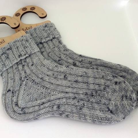 Cozy Ribs - toe up knitted socks