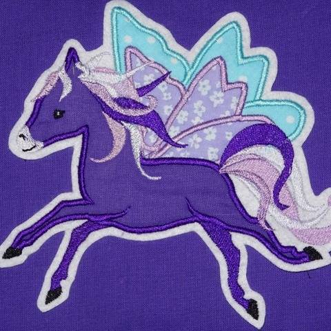 Stickdatei Pegasus in 7 Größen Pferd Schmetterling